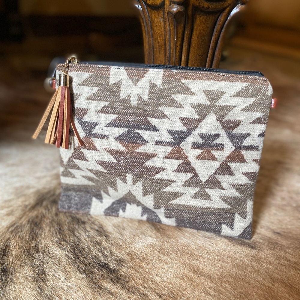 Aztec style pouch NEW